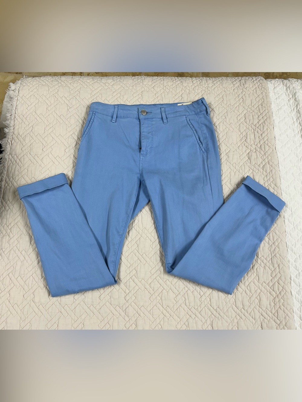 Women's Ankle-Length Cropped Pants in Light Blue